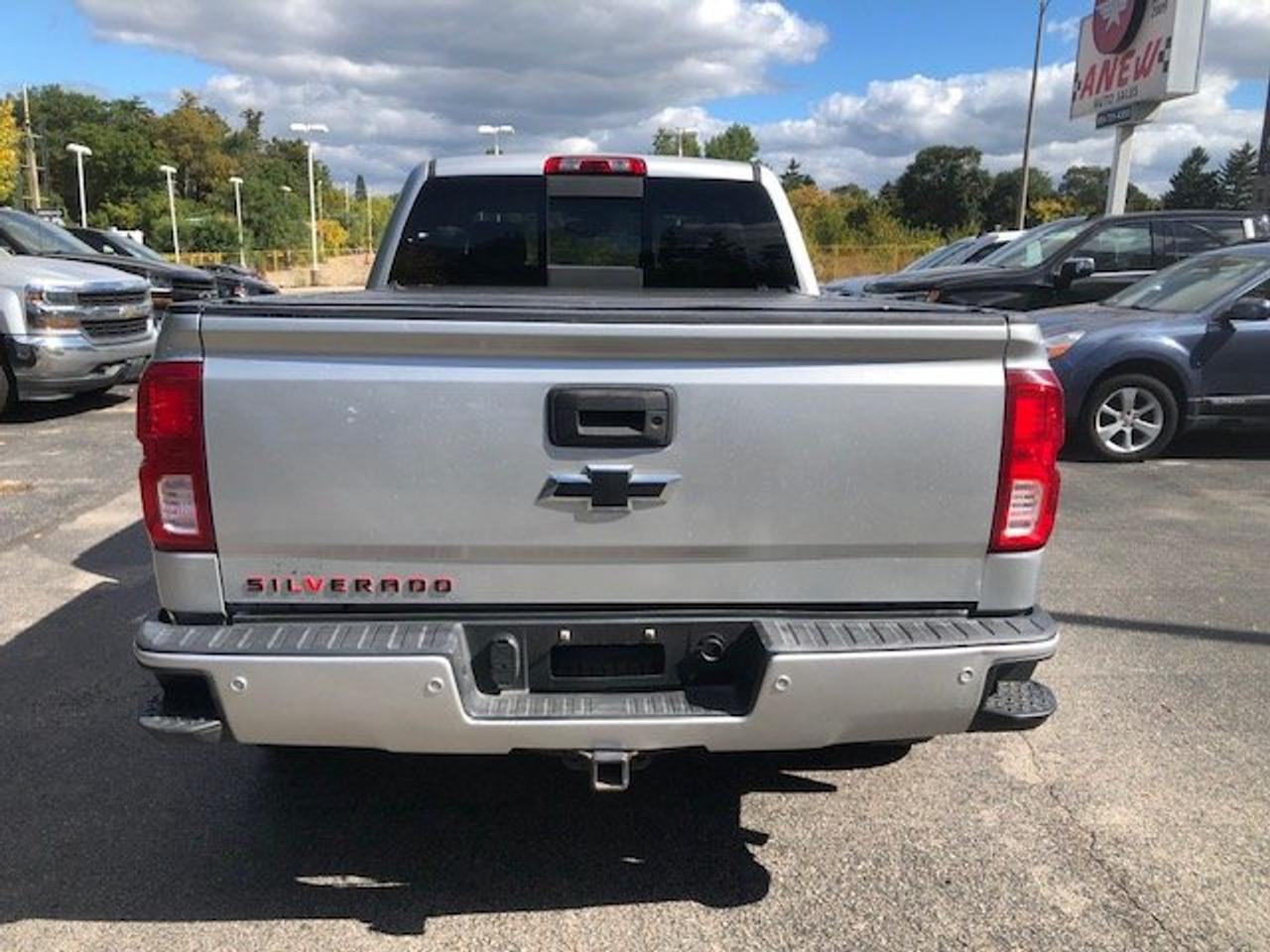 2018 Chevrolet Silverado 1500 LTZ crew cab 6.5 foot bed no accidents Photo