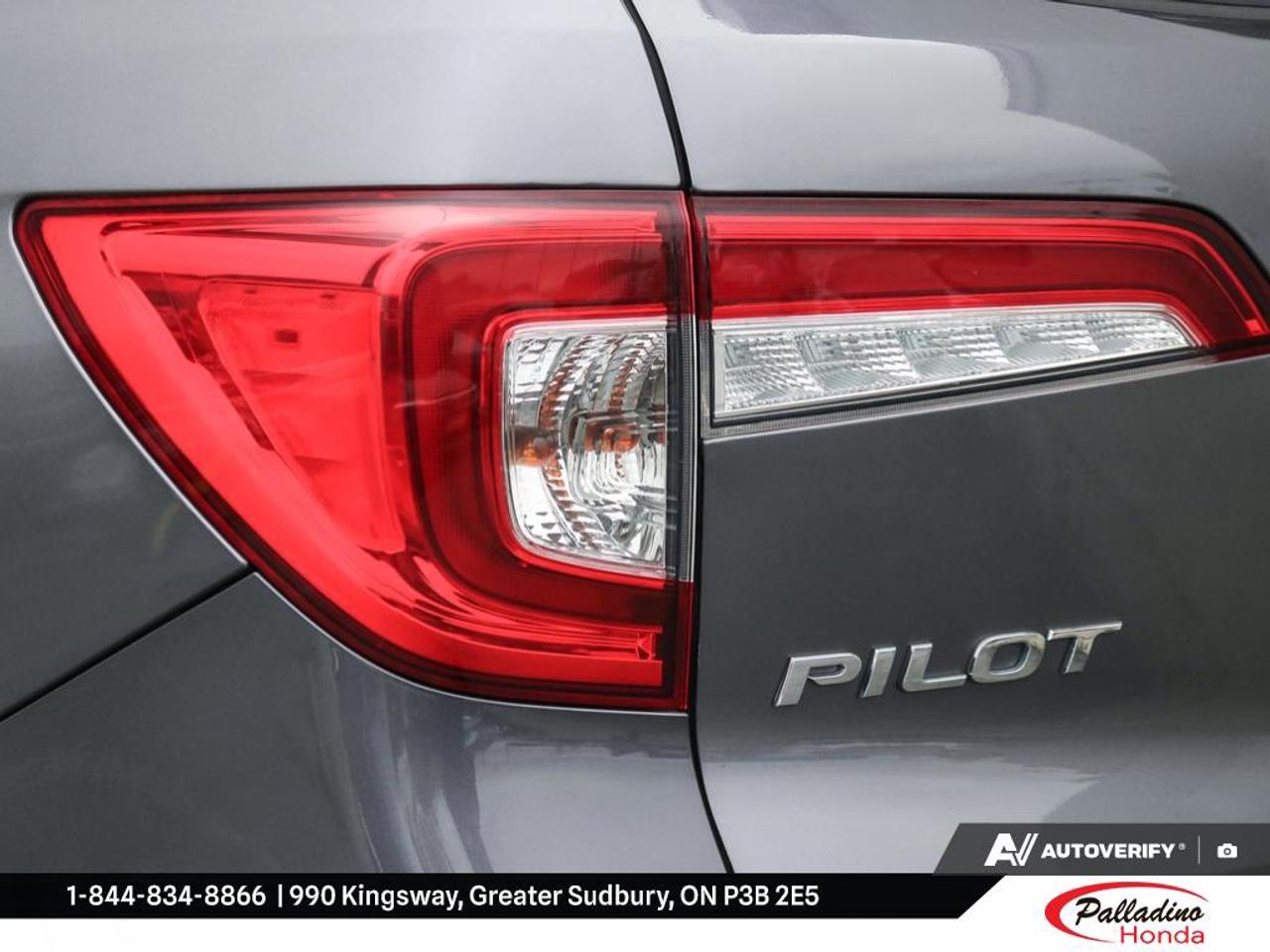 2020 Honda Pilot Touring 7-Passenger Photo