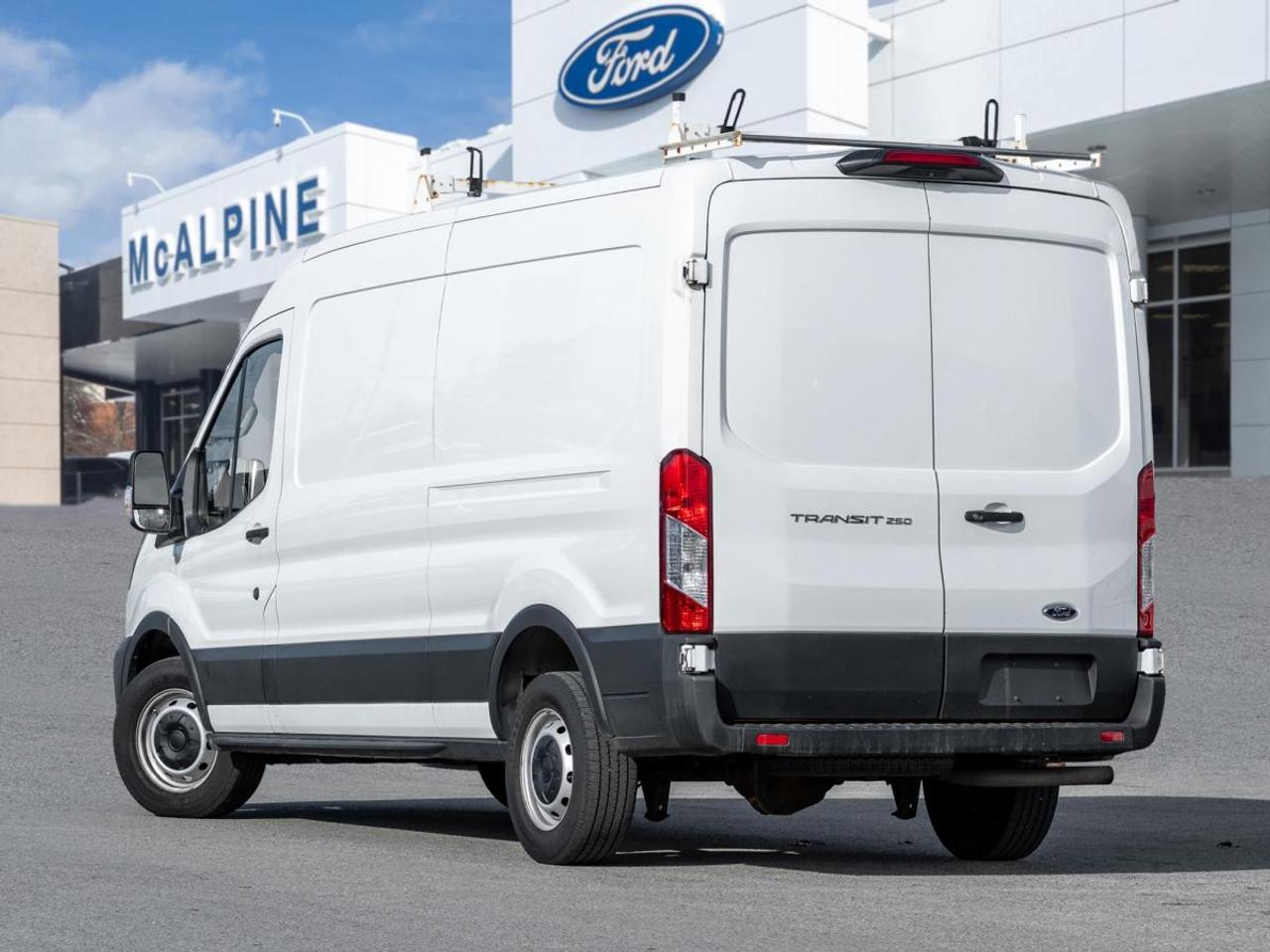2021 Ford Transit Cargo Van BASE Photo4