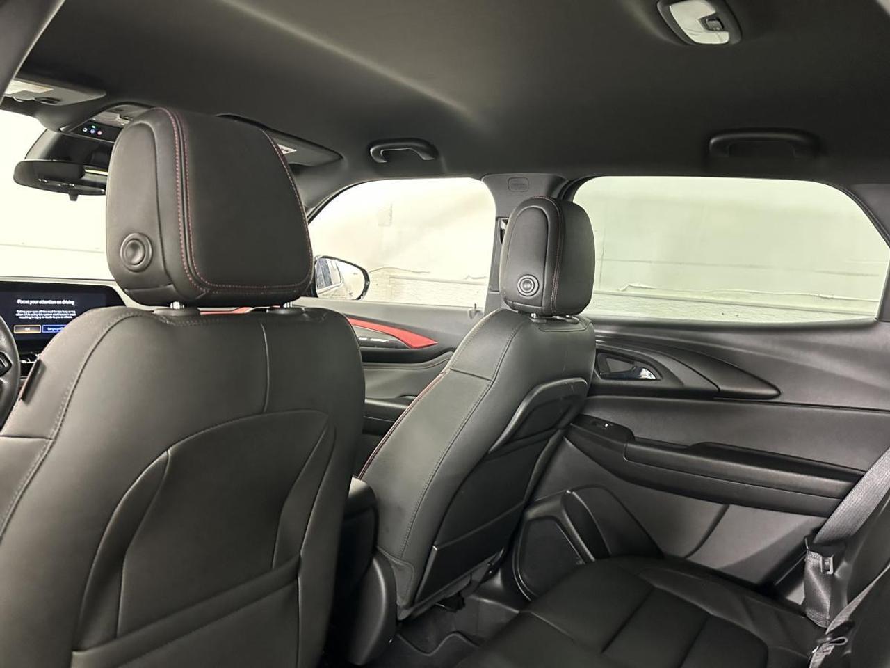 2025 Chevrolet TrailBlazer RS/AWD/LEATHER/1 OWNER LEASE RETURN! Photo
