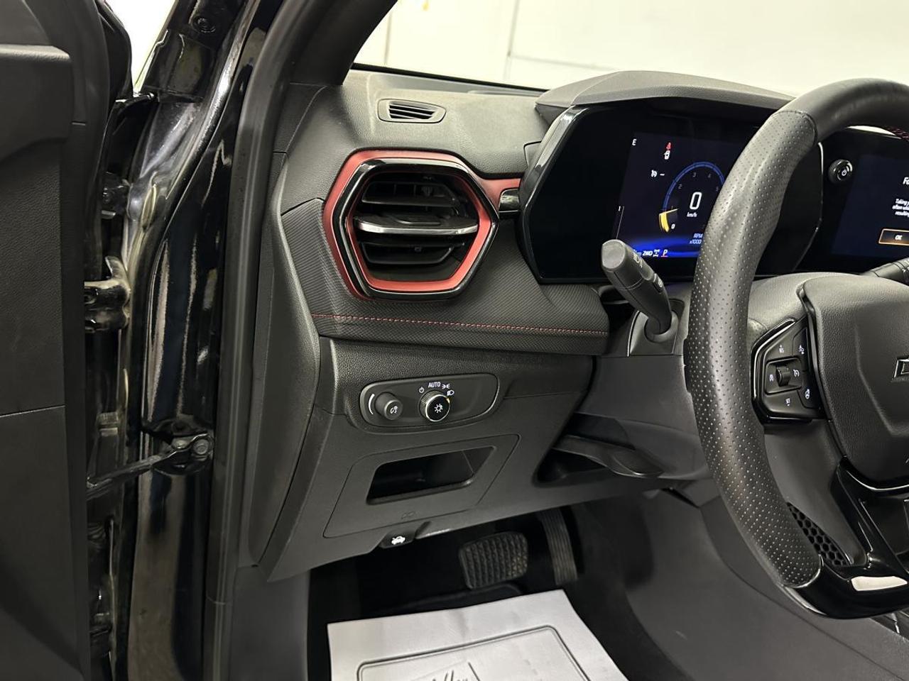 2025 Chevrolet TrailBlazer RS/AWD/LEATHER/1 OWNER LEASE RETURN! Photo