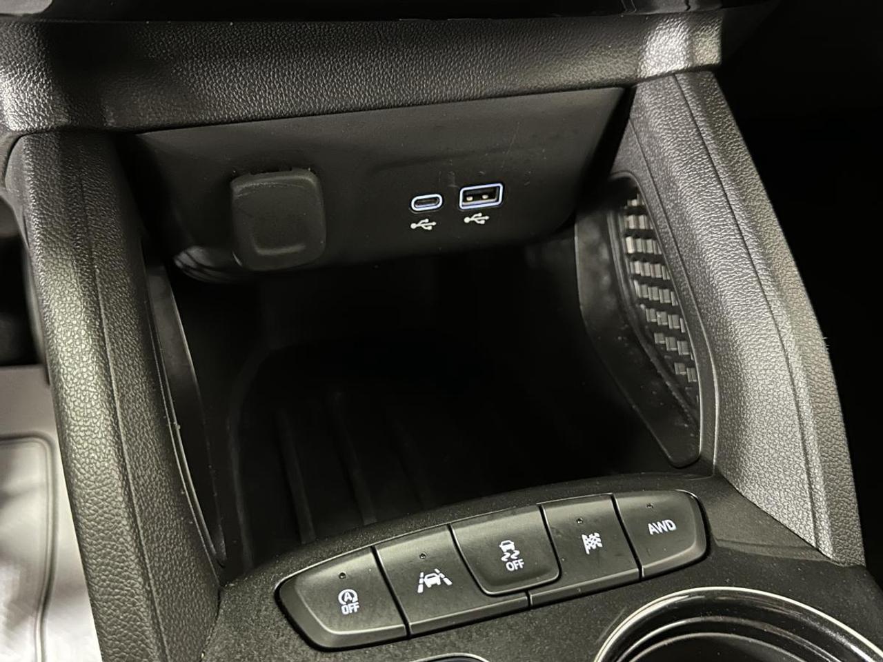 2025 Chevrolet TrailBlazer RS/AWD/LEATHER/1 OWNER LEASE RETURN! Photo
