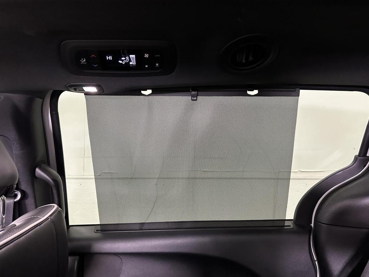 2025 Chrysler Pacifica Limited LIMITED/PANOROOF/LEATHER/ADAPTIVE CRUISE/MORE! Photo