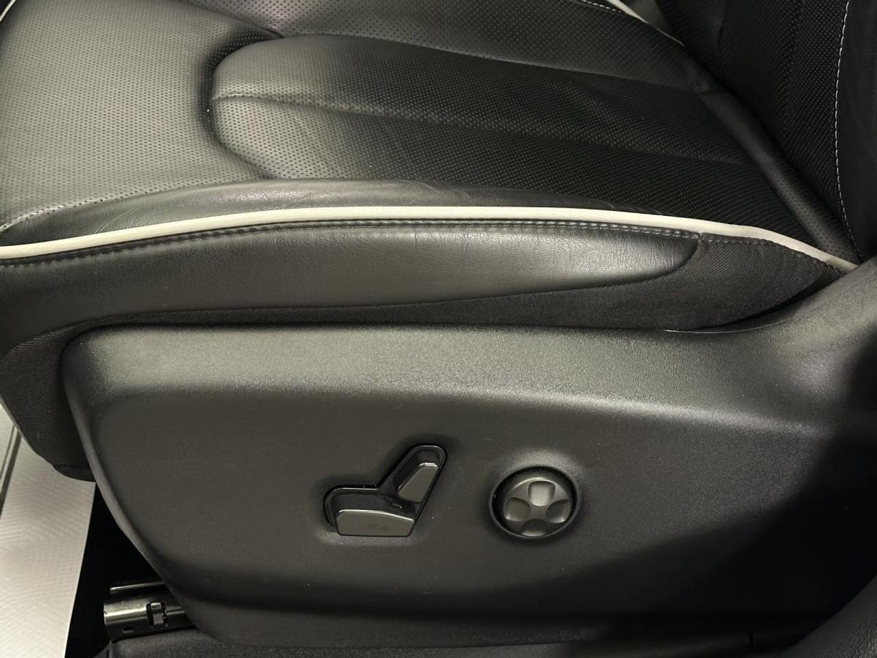 2025 Chrysler Pacifica Limited LIMITED/PANOROOF/LEATHER/ADAPTIVE CRUISE/MORE! Photo