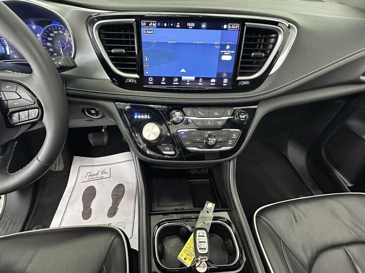 2025 Chrysler Pacifica Limited LIMITED/PANOROOF/LEATHER/ADAPTIVE CRUISE/MORE! Photo