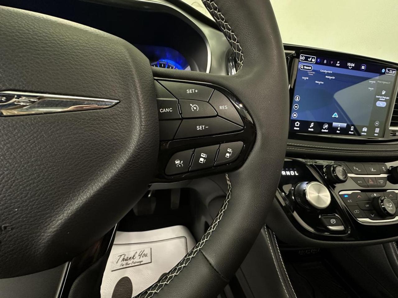 2025 Chrysler Pacifica Limited LIMITED/PANOROOF/LEATHER/ADAPTIVE CRUISE/MORE! Photo
