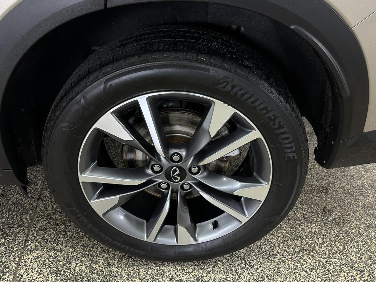 2024 Infiniti QX60 Luxe LUXURY/AWD/PANOROOF/NAVI/LEATHER/OFF LEASE! Photo
