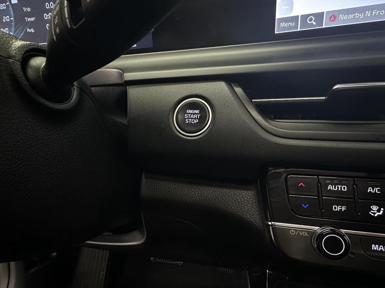 2024 Kia Seltos SX w/Black Interior SX/AWD/NAVI/LEATHER/ROOF/MORE/1 OWNER LEASE RETURN! Photo