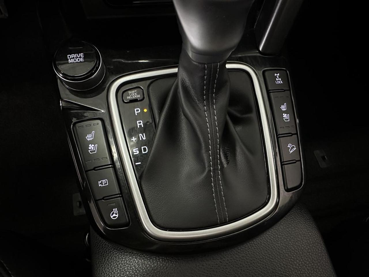 2024 Kia Seltos SX w/Black Interior SX/AWD/NAVI/LEATHER/ROOF/MORE/1 OWNER LEASE RETURN! Photo