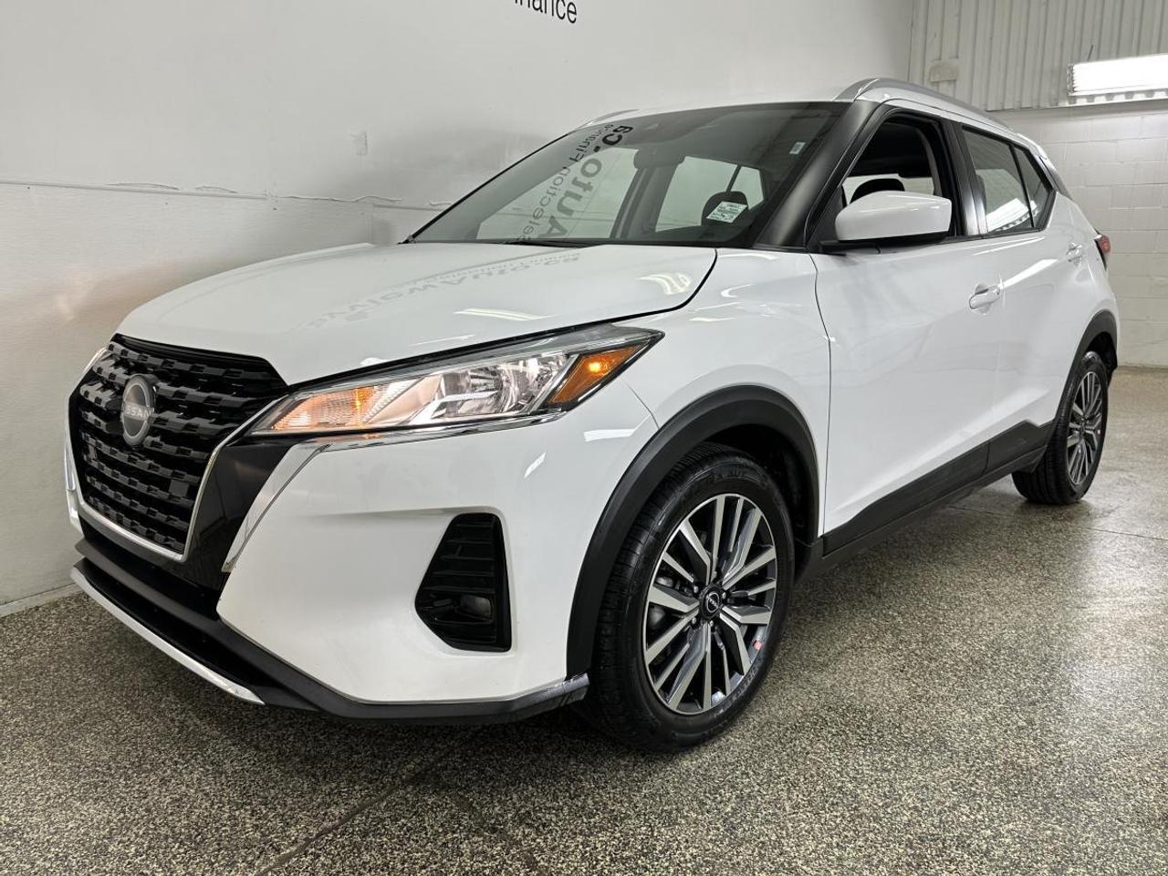 2025 Nissan Kicks Play SV/20KM/AUTO/AC/POWER GROUP/ALLOYS! Photo