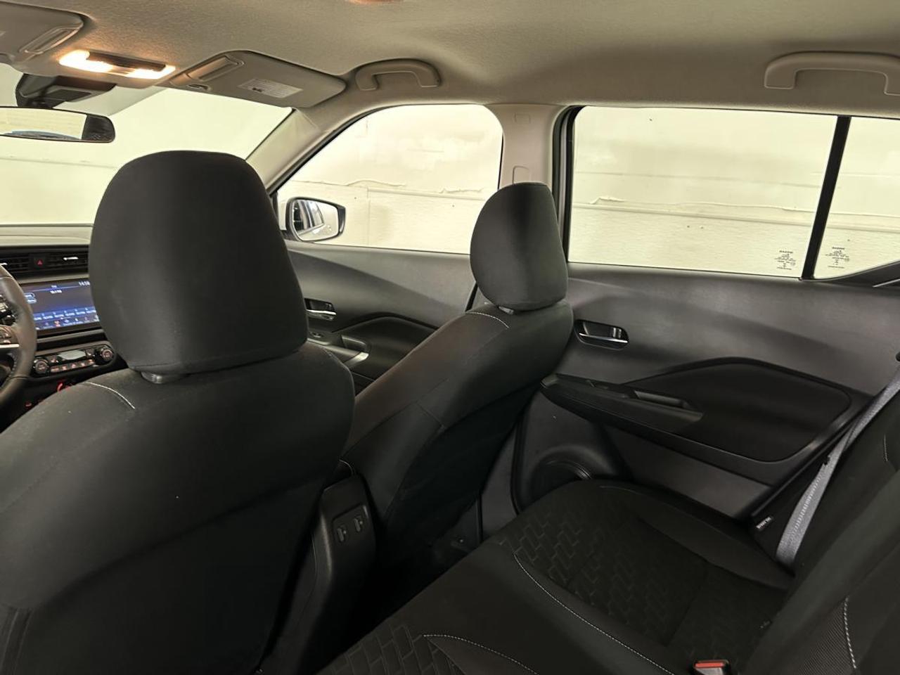 2025 Nissan Kicks Play SV/20KM/AUTO/AC/POWER GROUP/ALLOYS! Photo