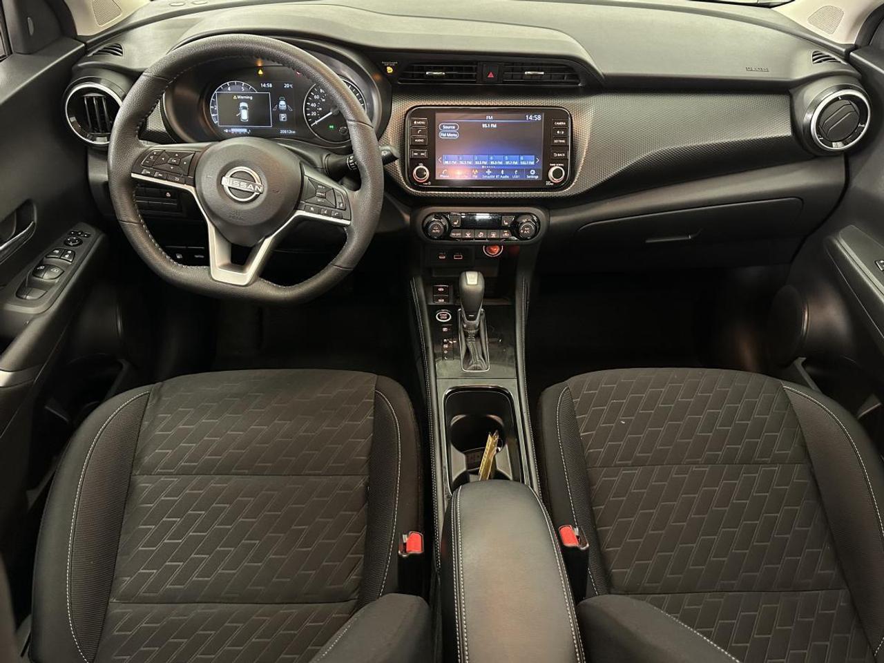 2025 Nissan Kicks Play SV/20KM/AUTO/AC/POWER GROUP/ALLOYS! Photo