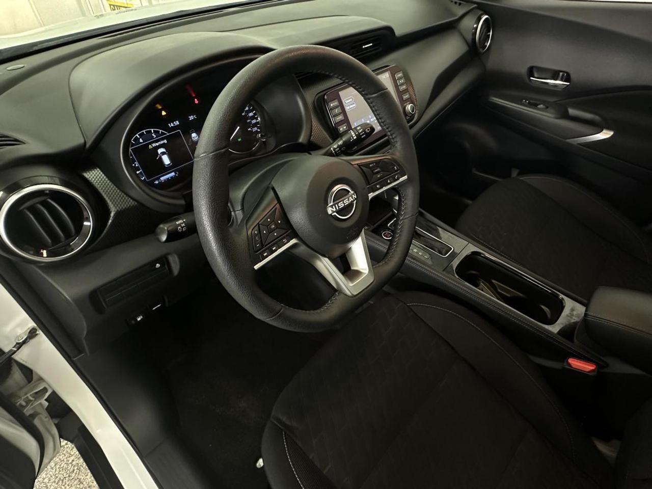 2025 Nissan Kicks Play SV/20KM/AUTO/AC/POWER GROUP/ALLOYS! Photo
