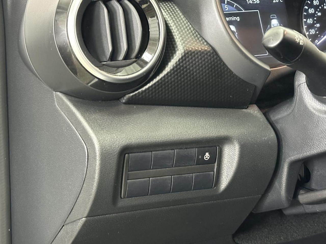 2025 Nissan Kicks Play SV/20KM/AUTO/AC/POWER GROUP/ALLOYS! Photo