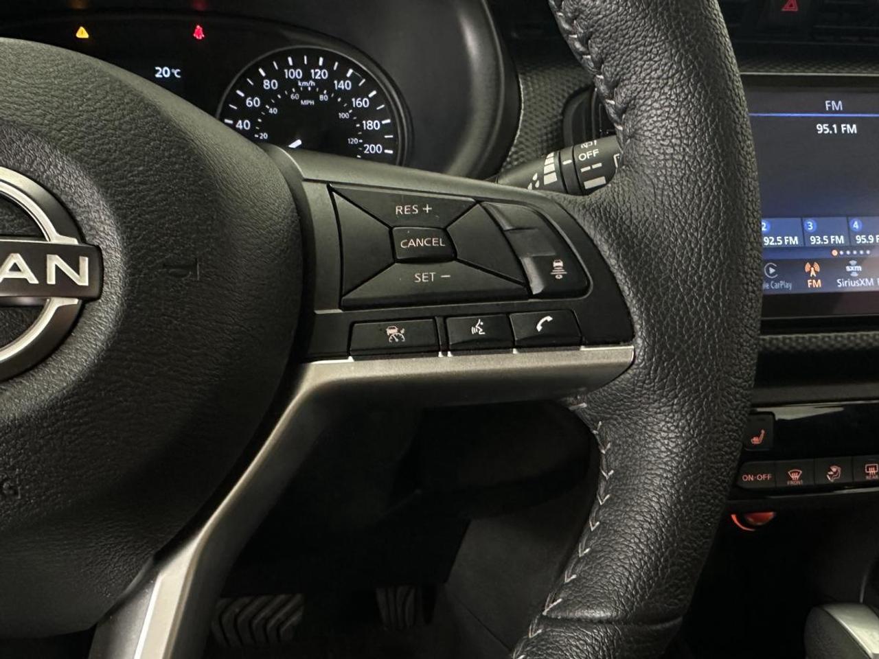 2025 Nissan Kicks Play SV/20KM/AUTO/AC/POWER GROUP/ALLOYS! Photo