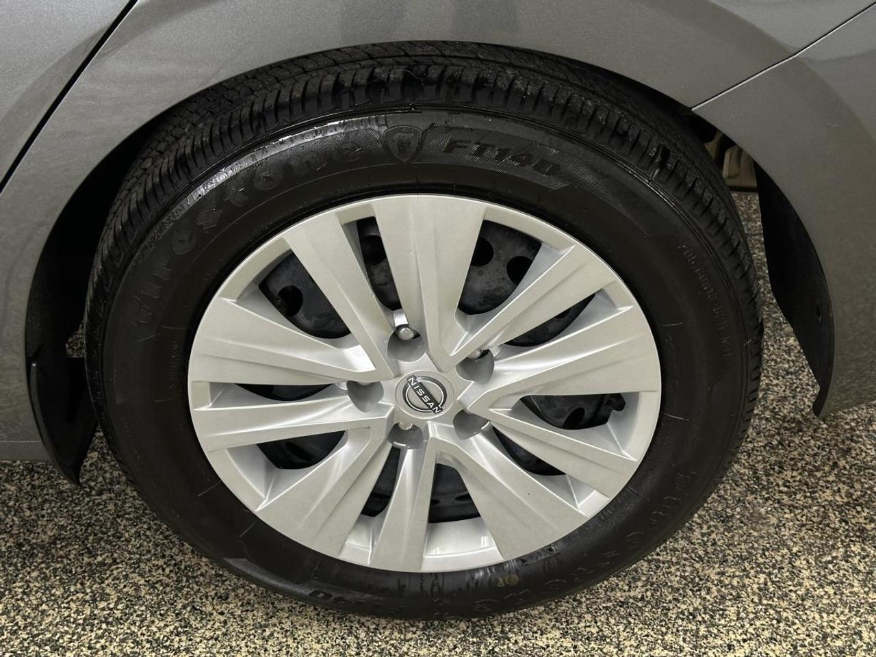 2024 Nissan Sentra S Plus S PLUS/AUTO/22KM/OFF NISSAN LEASE! Photo