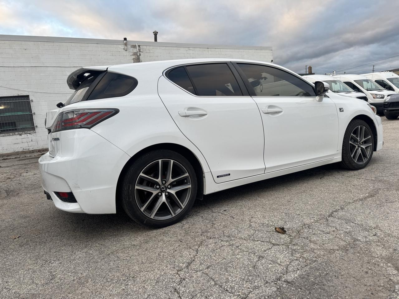 2014 Lexus CT 200h F-Sport/ CERTIFIED Photo