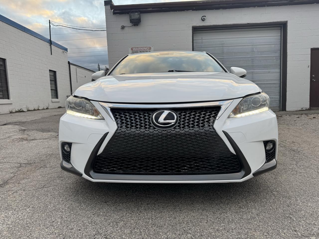 2014 Lexus CT 200h F-Sport/ CERTIFIED Photo