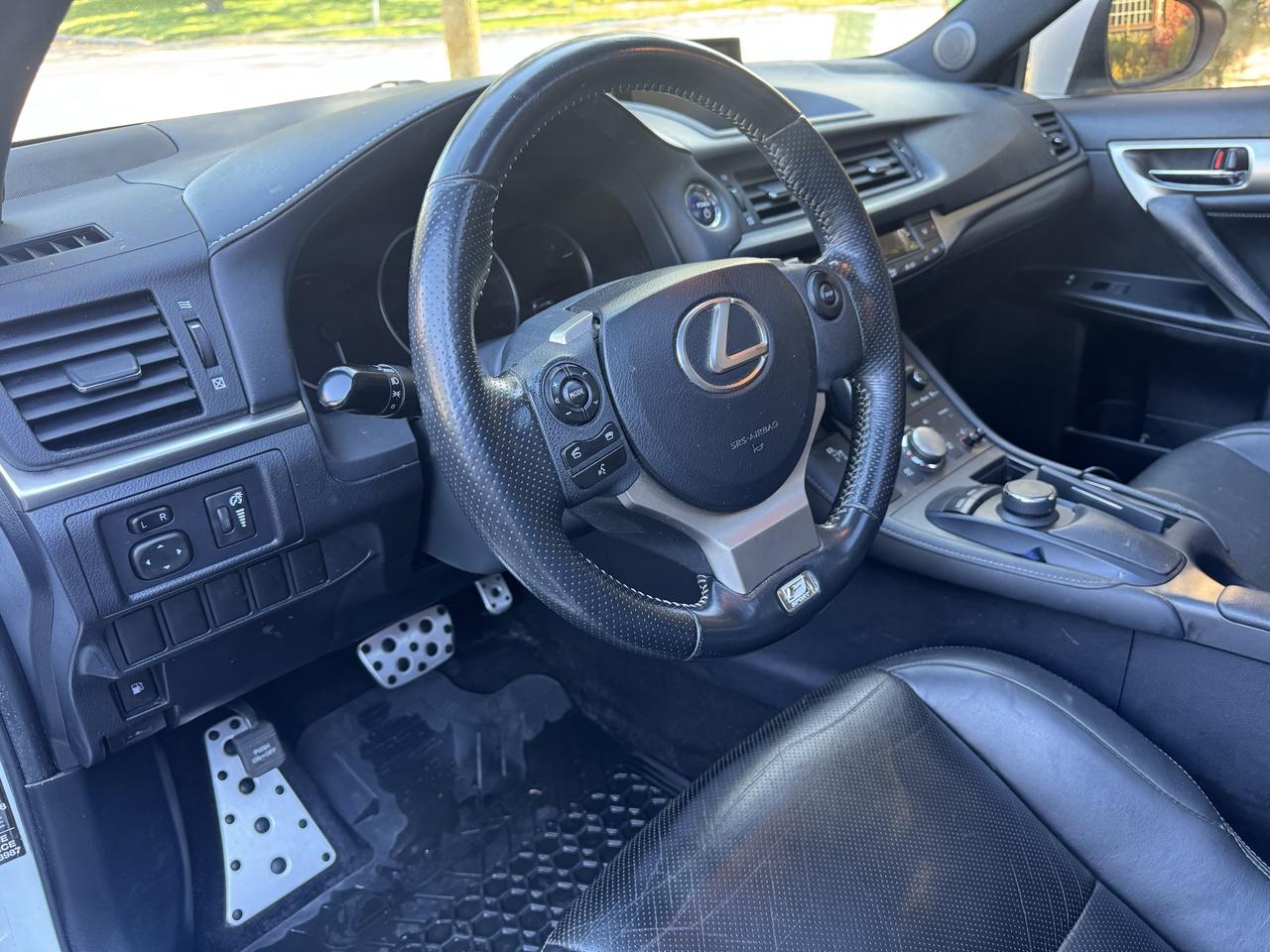 2014 Lexus CT 200h F-Sport/ CERTIFIED - Photo #18