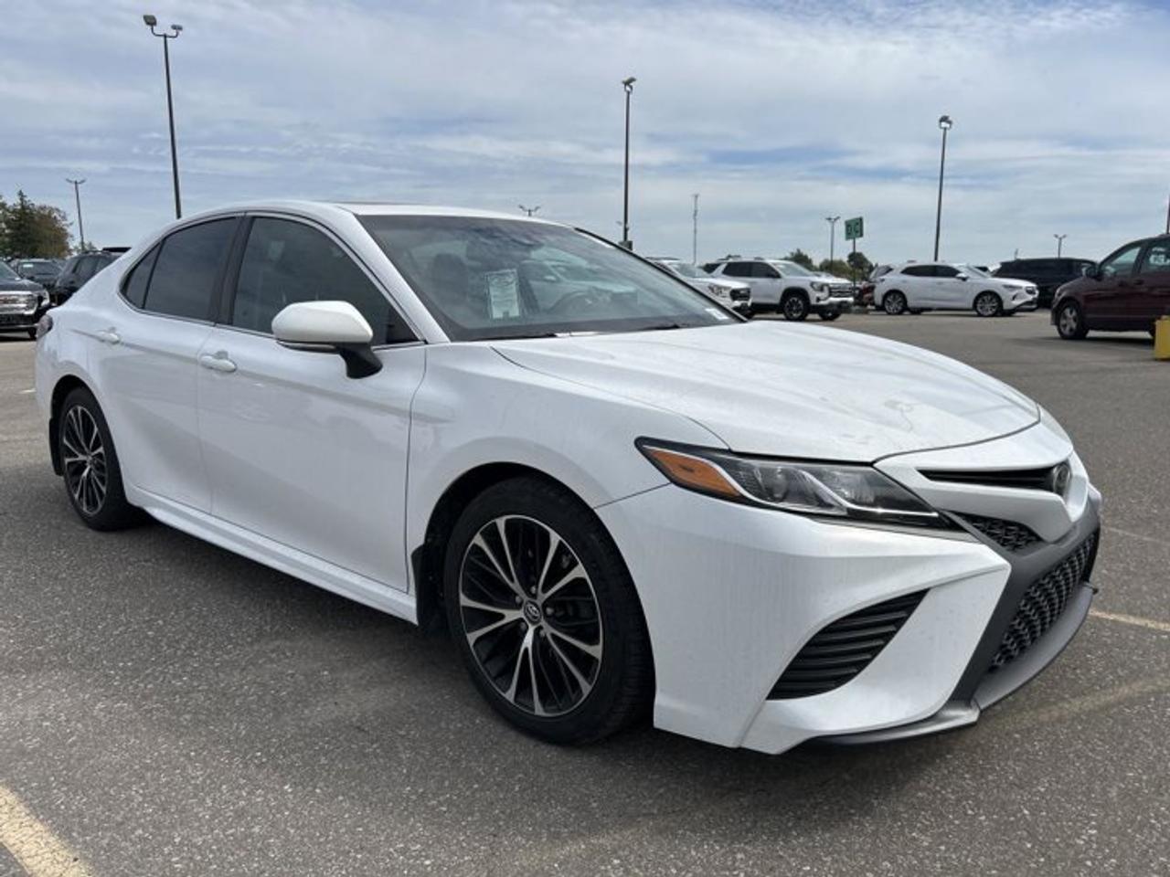 2018 Toyota Camry SE 2WD | No Accidents | Leather Seats Photo