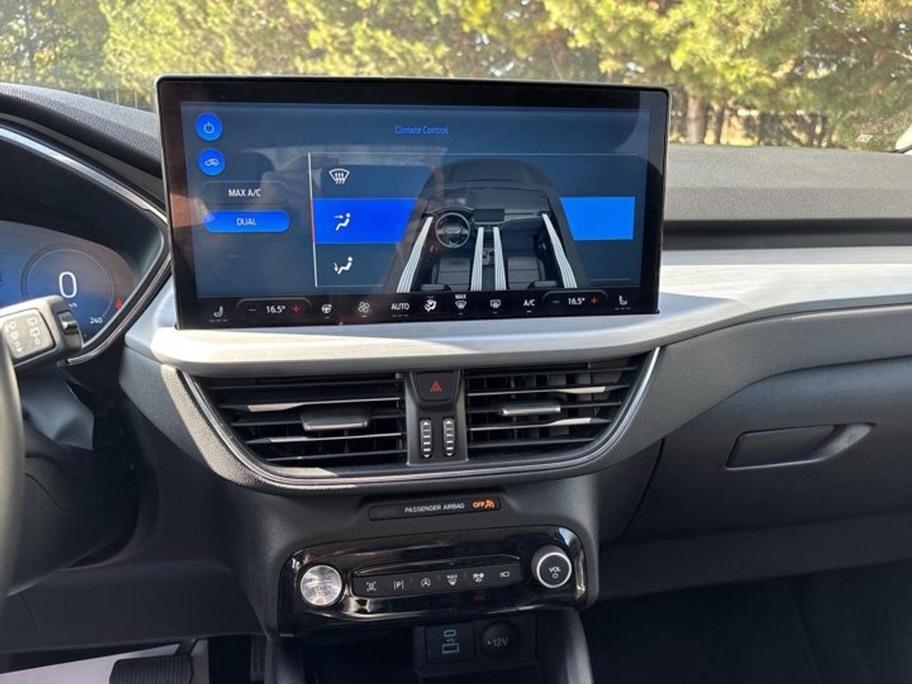 2023 Ford Escape Platinum AWD | No Accidents | Leather Seats Photo