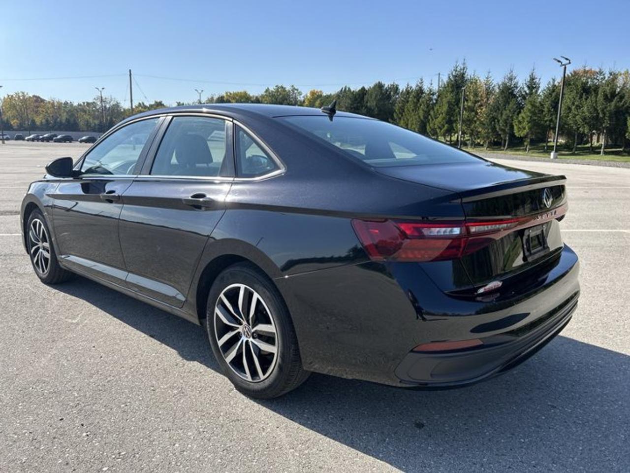 2025 Volkswagen Jetta Comfortline 2WD | No Accidents | Heated Steering Photo