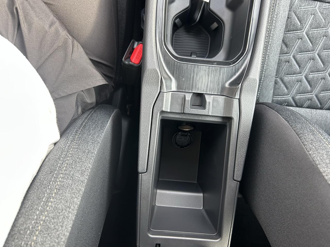2027 Nissan Kicks SV FWD Photo