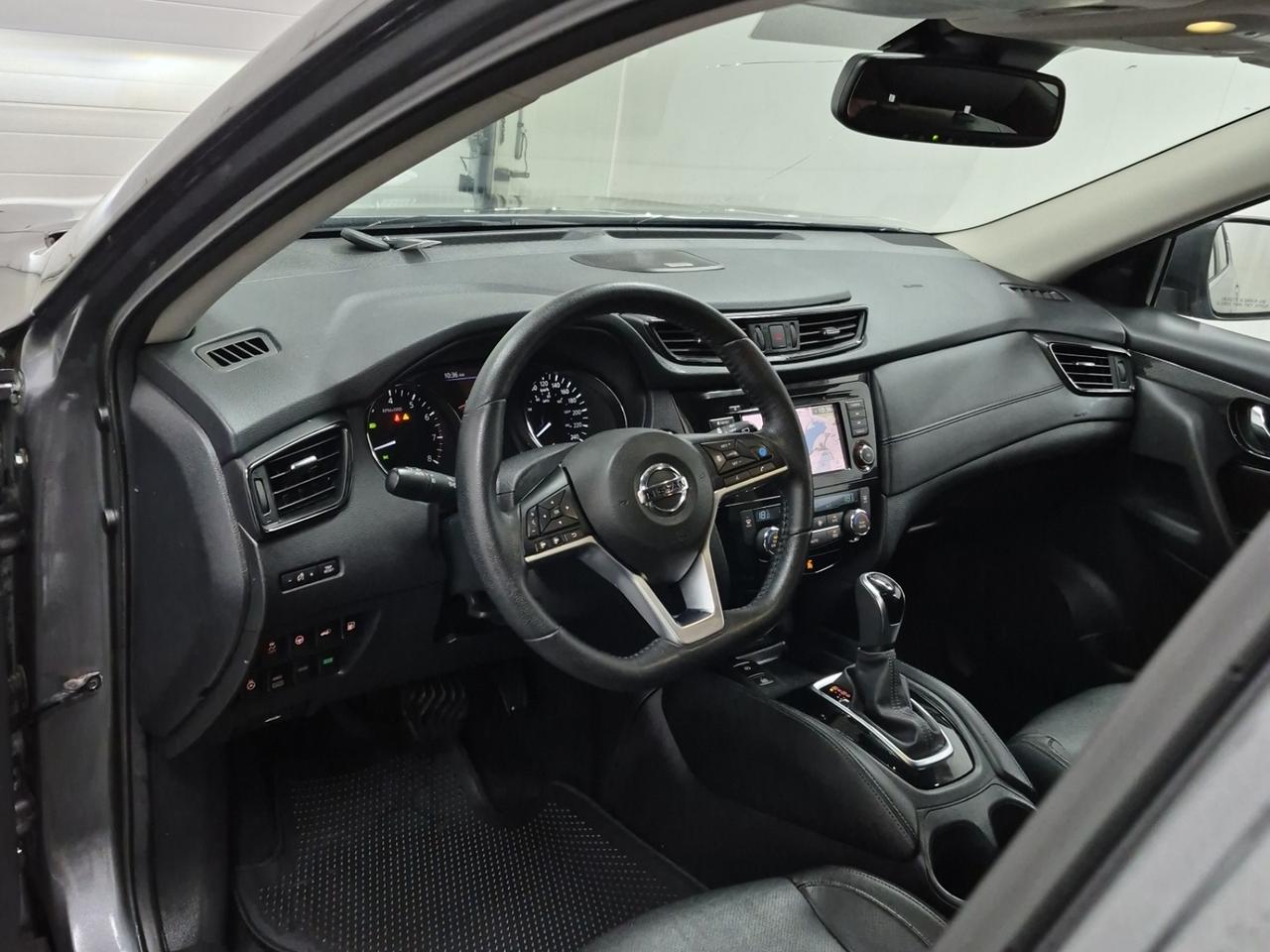 2019 Nissan Rogue SL Photo