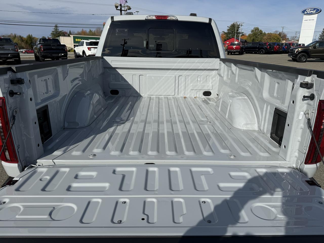 2026 Ford F-150 XLT 4WD SuperCrew 6.5' Box Photo4