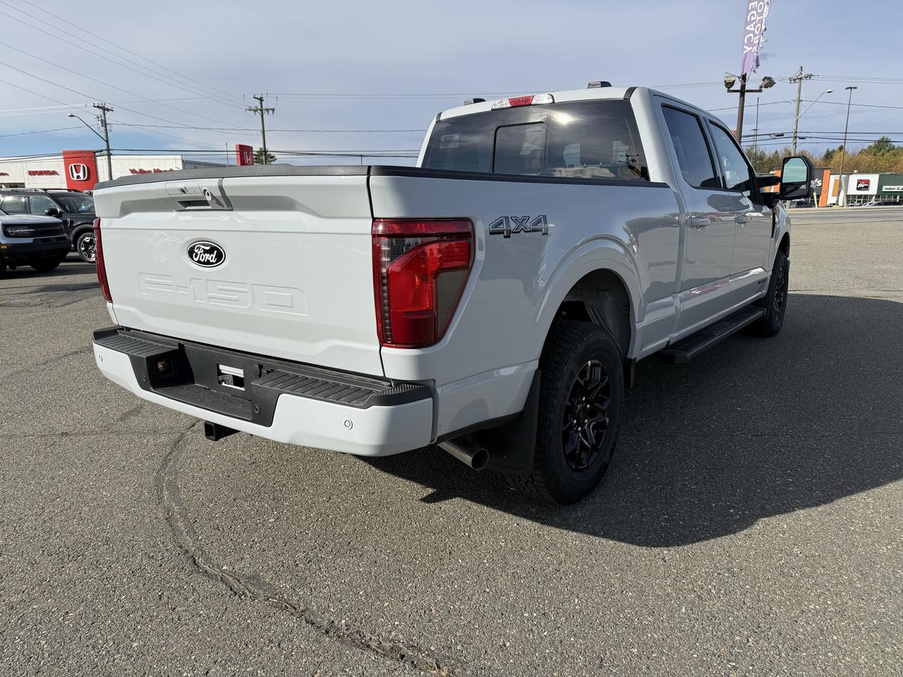 2026 Ford F-150 XLT 4WD SuperCrew 6.5' Box Photo2