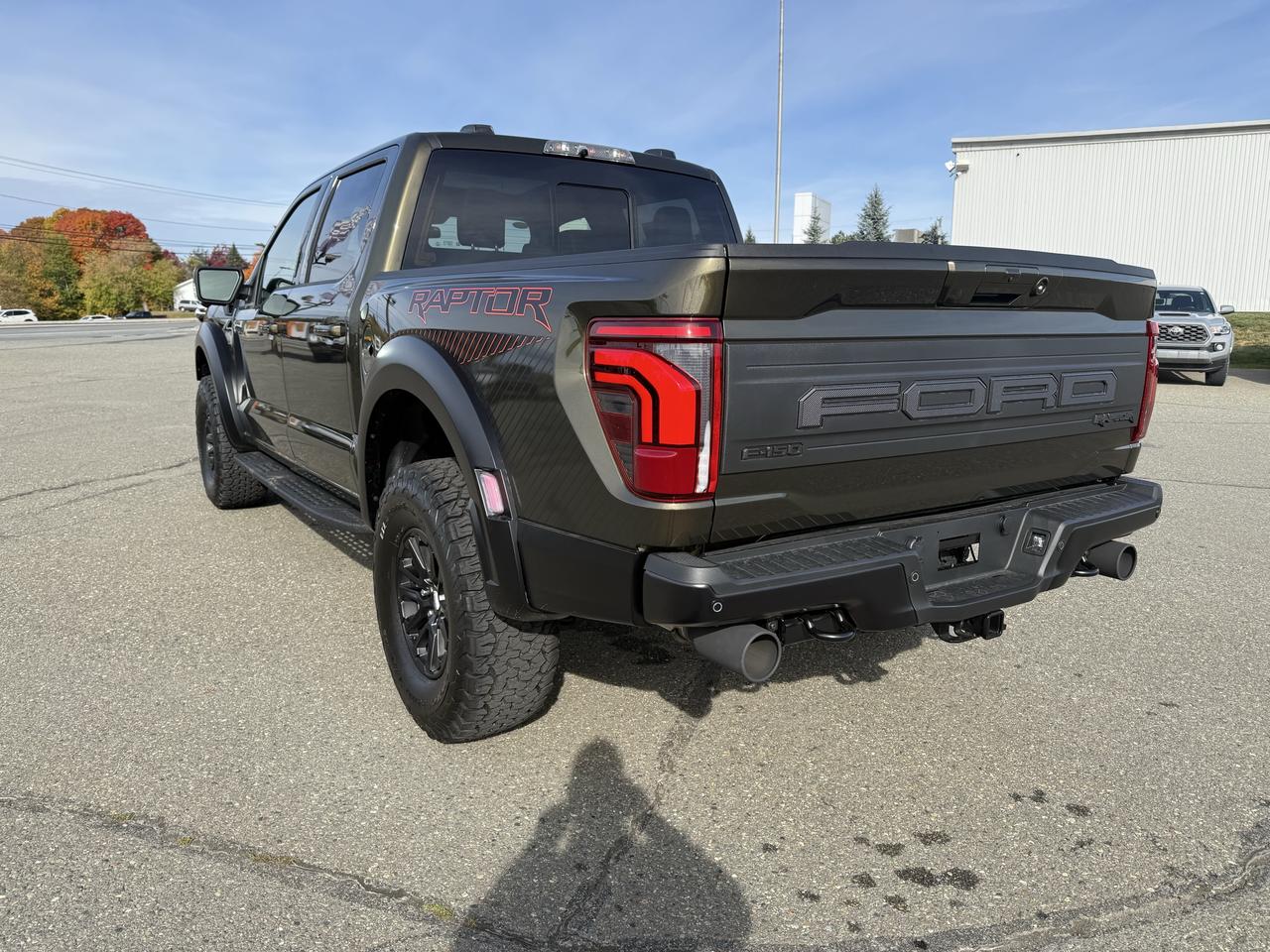2026 Ford F-150 Raptor 4WD SuperCrew 5.5' Box Photo3