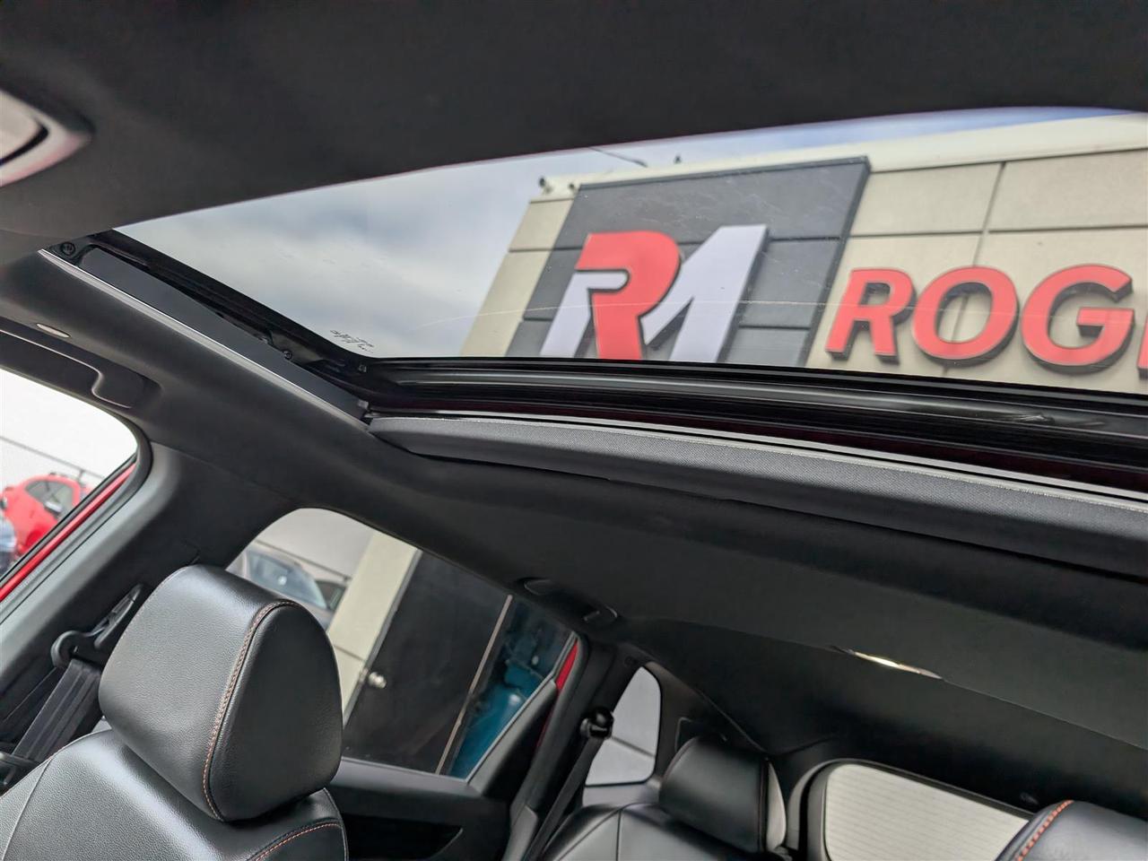 2024 Honda CR-V Hybrid TOURING AWD - SUNROOF - NAVI - TECH FEATS Photo