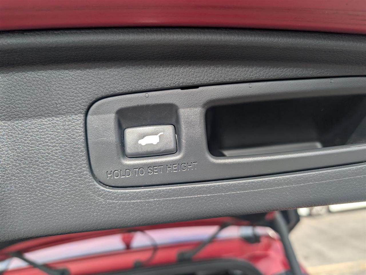 2024 Honda CR-V Hybrid TOURING AWD - SUNROOF - NAVI - TECH FEATS Photo