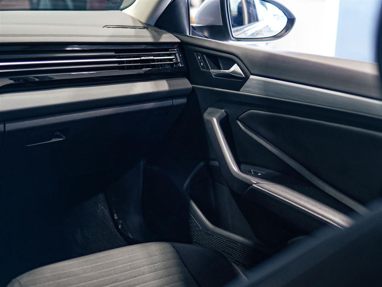 2025 Volkswagen Jetta TRENDLINE | BLIND SPOT | APP CONNECT | NO ACCIDENTS Photo