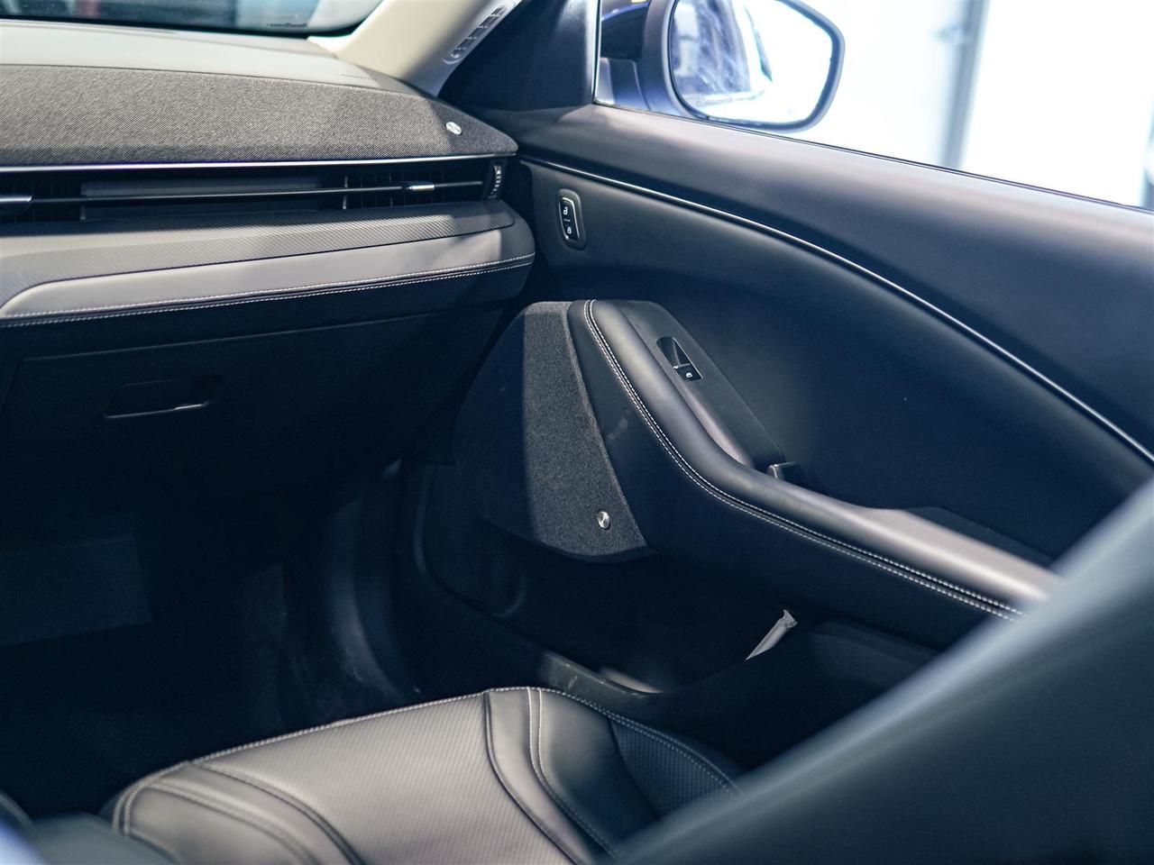 2023 Ford Mustang Mach-E PREMIUM AWD | SUNROOF | LEATHER | NO ACCIDENTS Photo