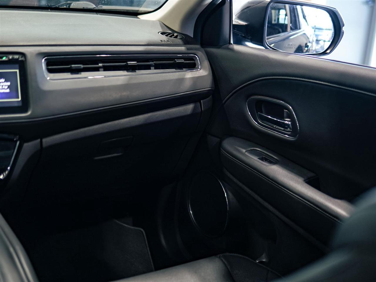 2016 Honda HR-V EX-L | NAV | LEATHER | SUNROOF | NO ACCIDENTS Photo