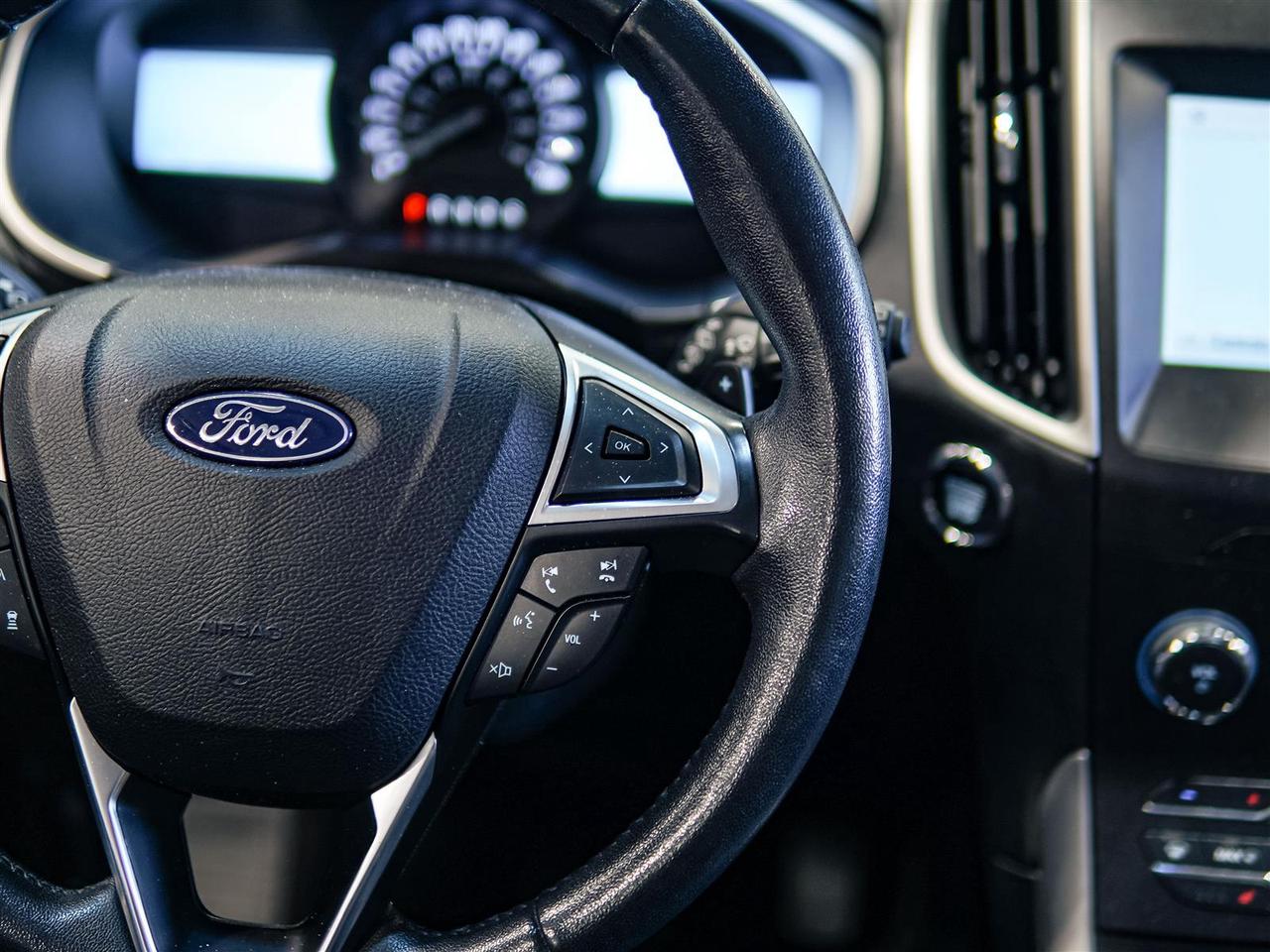 2020 Ford Edge SEL AWD | LEATHER | NAV | BLACK RIMS | NO ACCIDENTS Photo