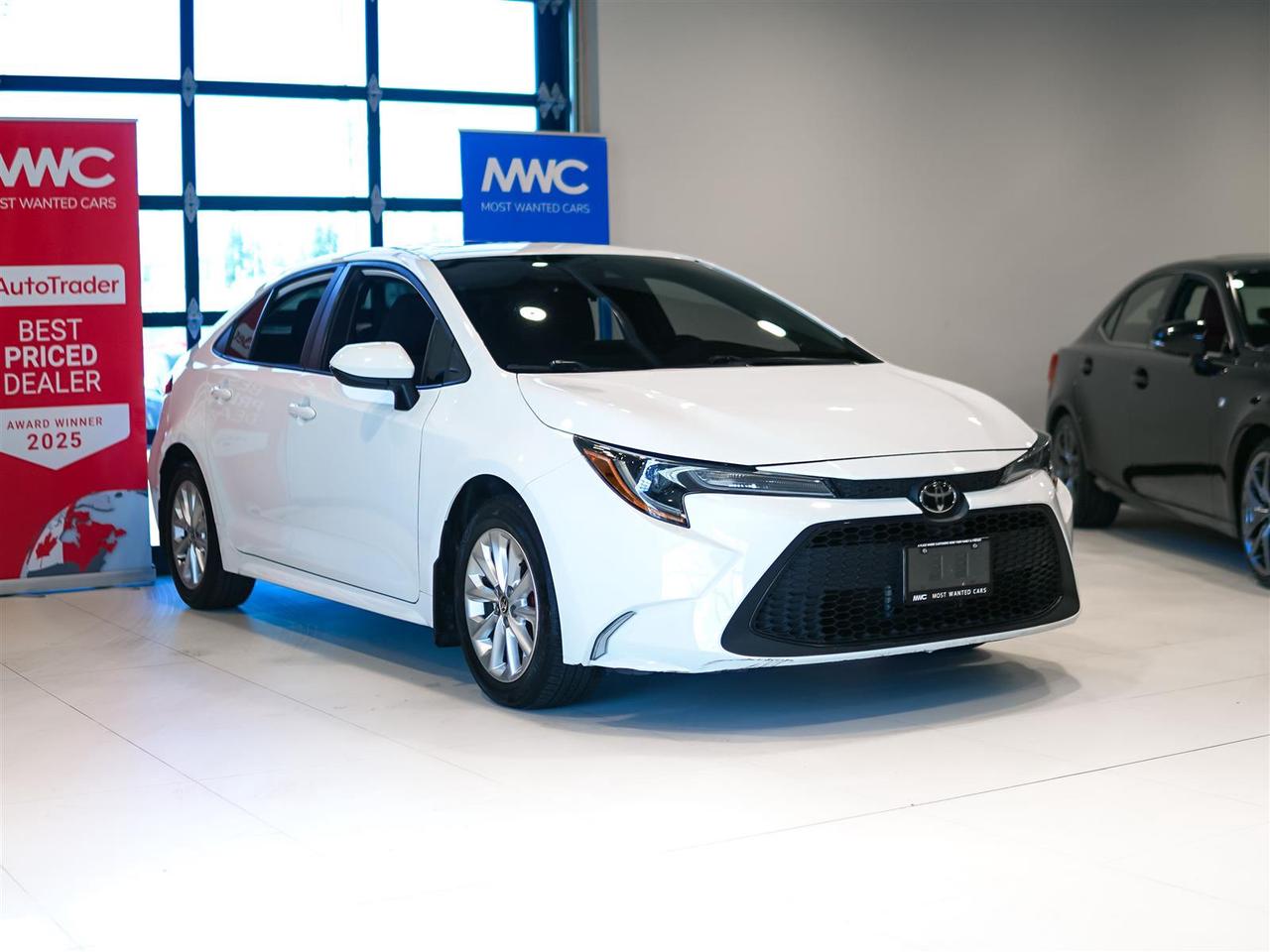 2022 Toyota Corolla LE | UPGRADE | SUNROOF | NO ACCIDENTS Photo