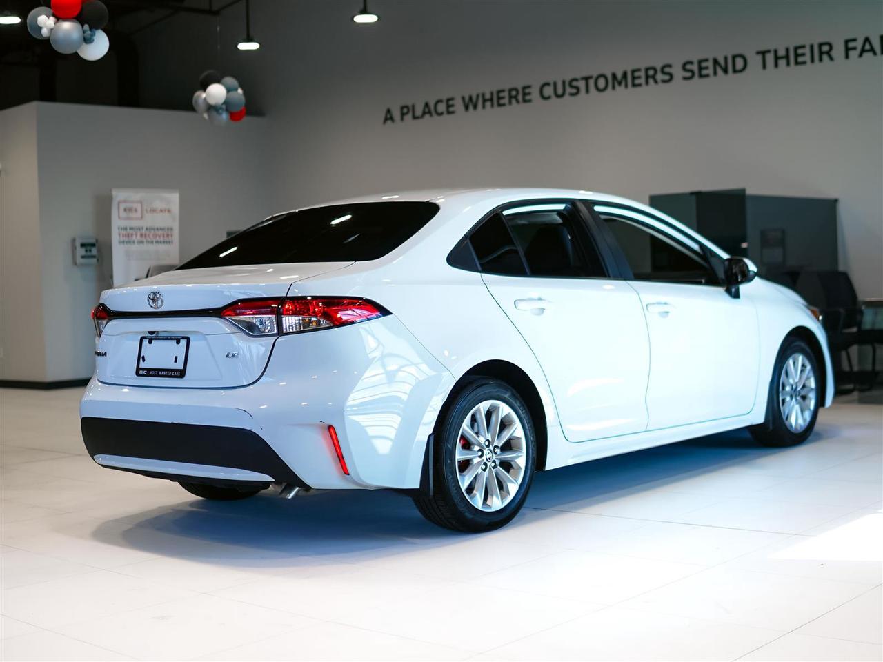 2022 Toyota Corolla LE | UPGRADE | SUNROOF | NO ACCIDENTS Photo