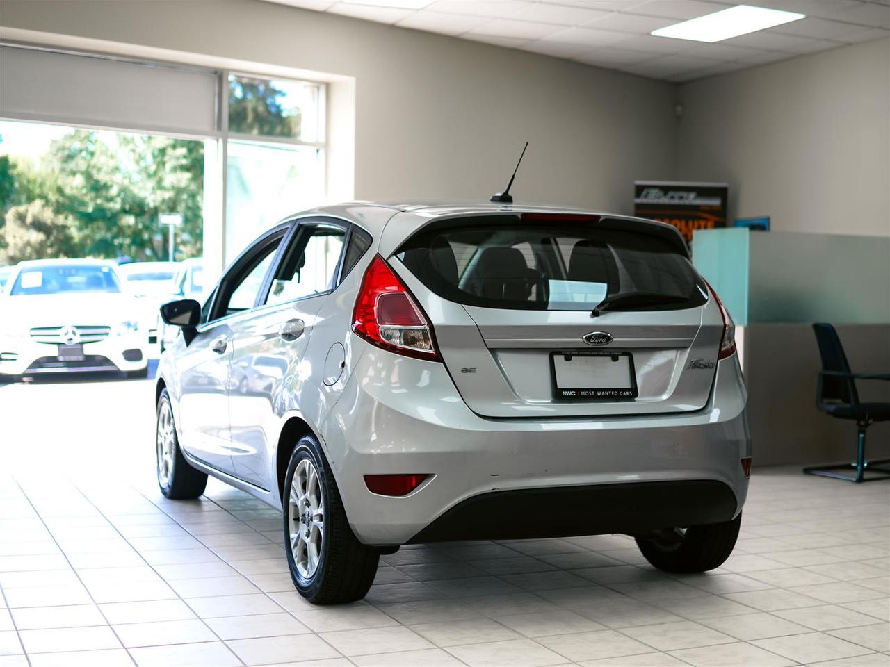 2015 Ford Fiesta SE | HEATED SEATS | BLUETOOTH | NO ACCIDENTS Photo