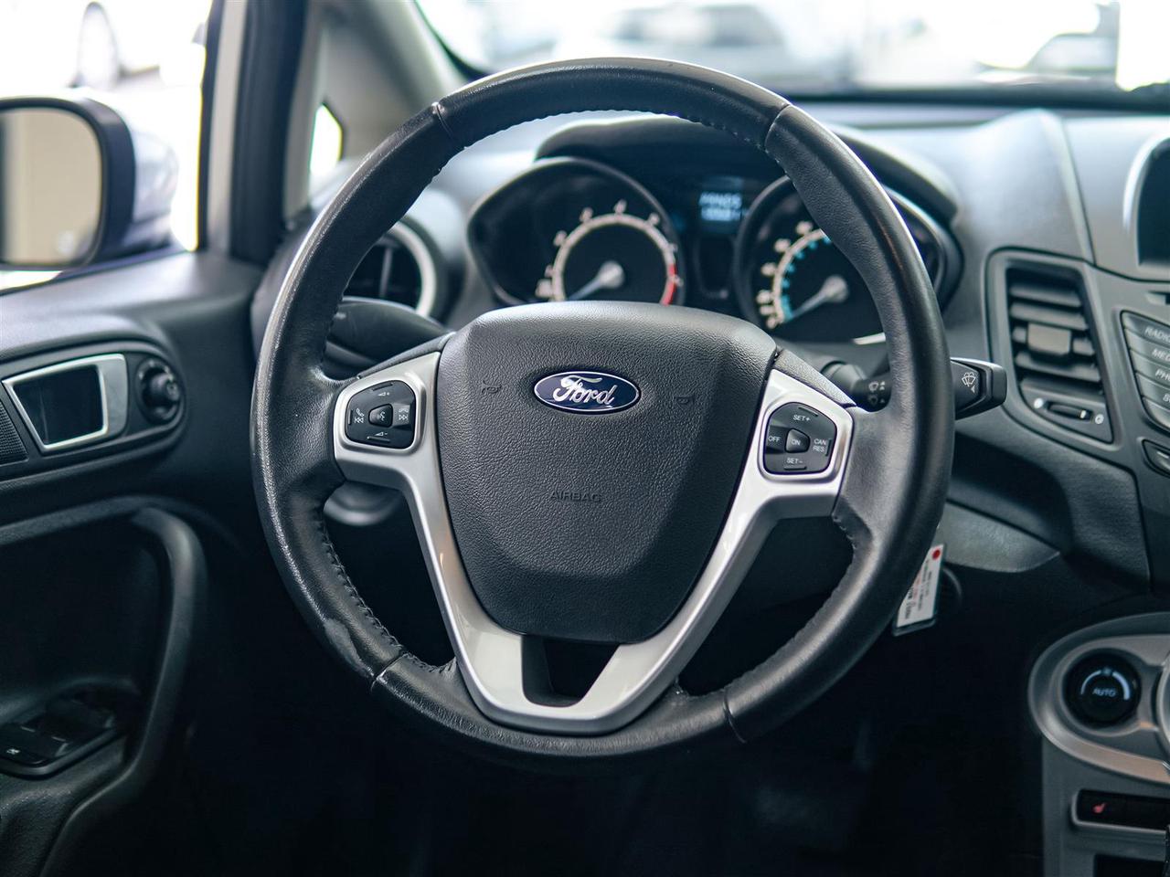 2015 Ford Fiesta SE | HEATED SEATS | BLUETOOTH | NO ACCIDENTS Photo