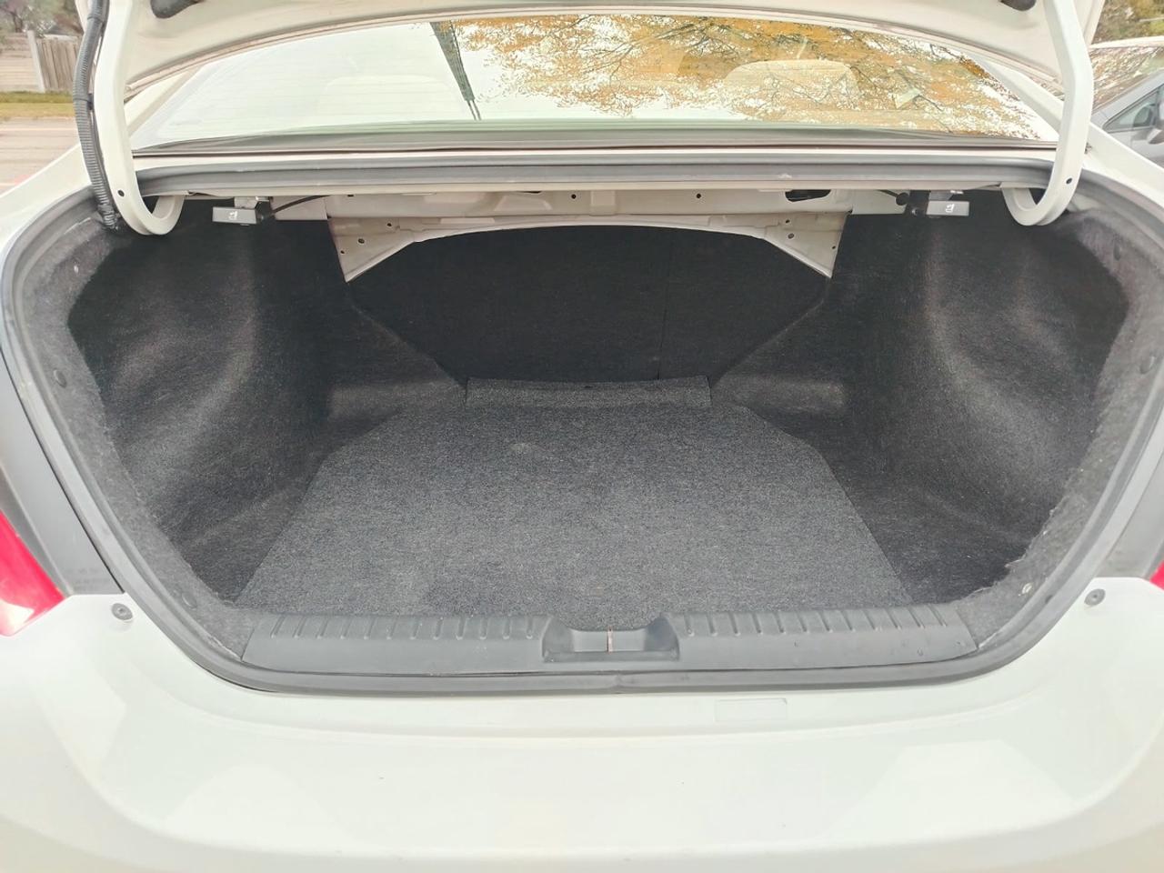 2013 Honda Civic LX Photo4