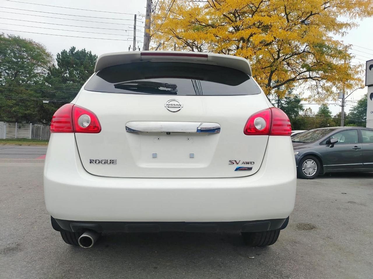 2012 Nissan Rogue SV Photo3