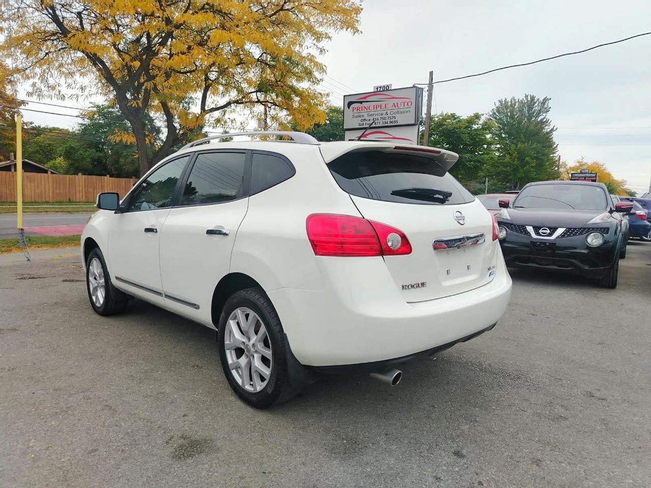 2012 Nissan Rogue SV Photo