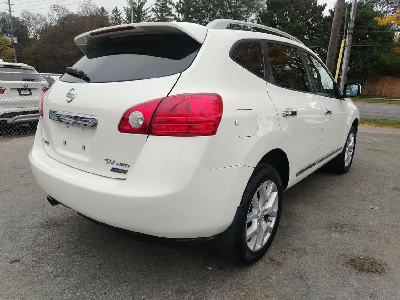 2012 Nissan Rogue SV Photo