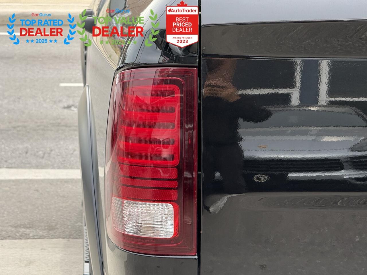 2021 RAM 1500 Classic WARLOCK | ONE OWNER | REMOTE START | CARPLAY Photo