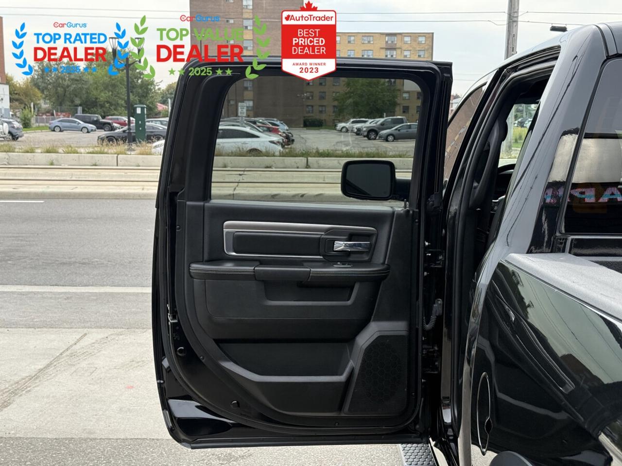 2021 RAM 1500 Classic WARLOCK | ONE OWNER | REMOTE START | CARPLAY Photo