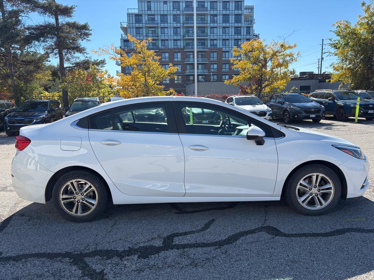 2018 Chevrolet Cruze LT AUTO Photo