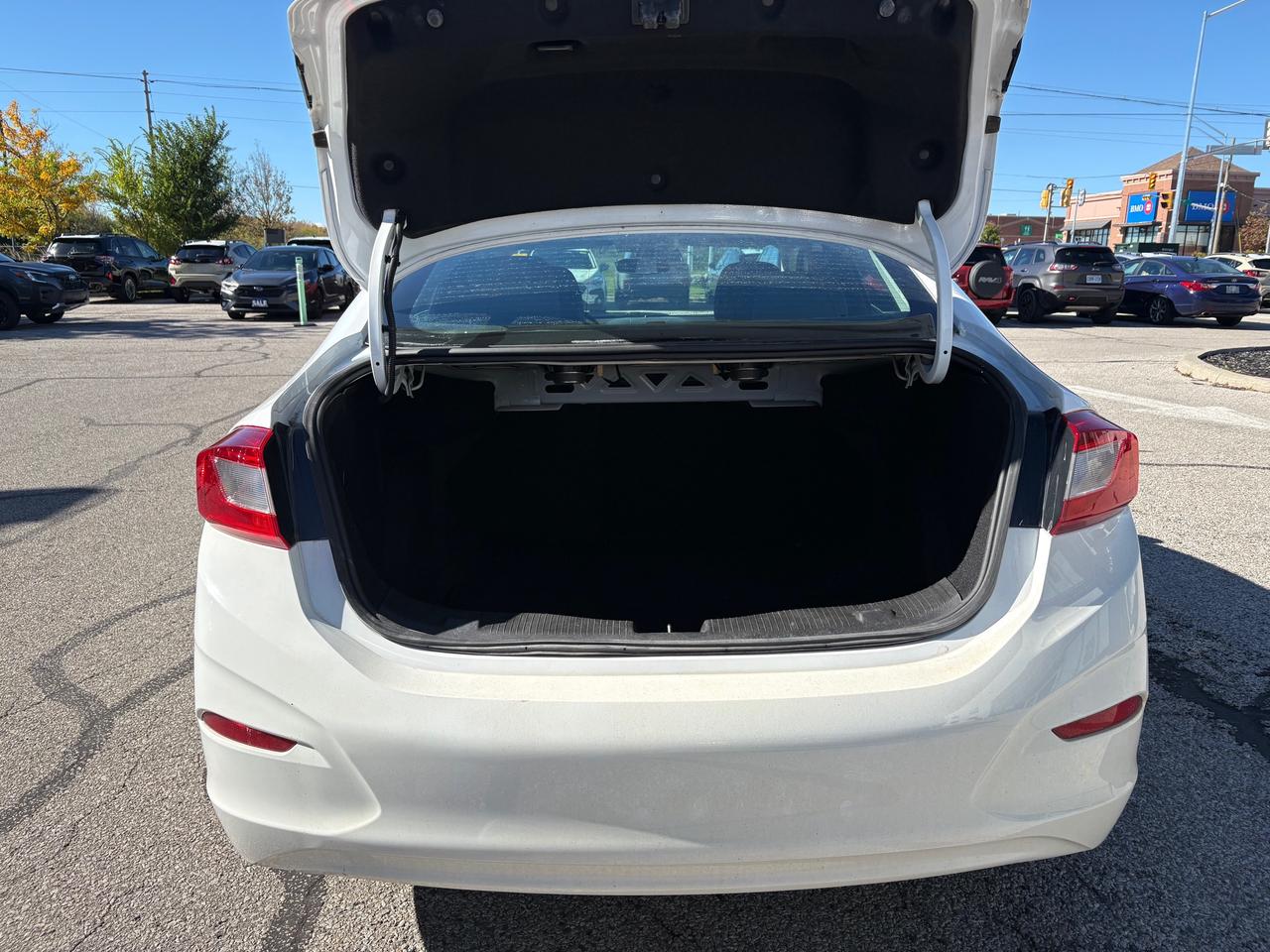 2018 Chevrolet Cruze LT AUTO Photo