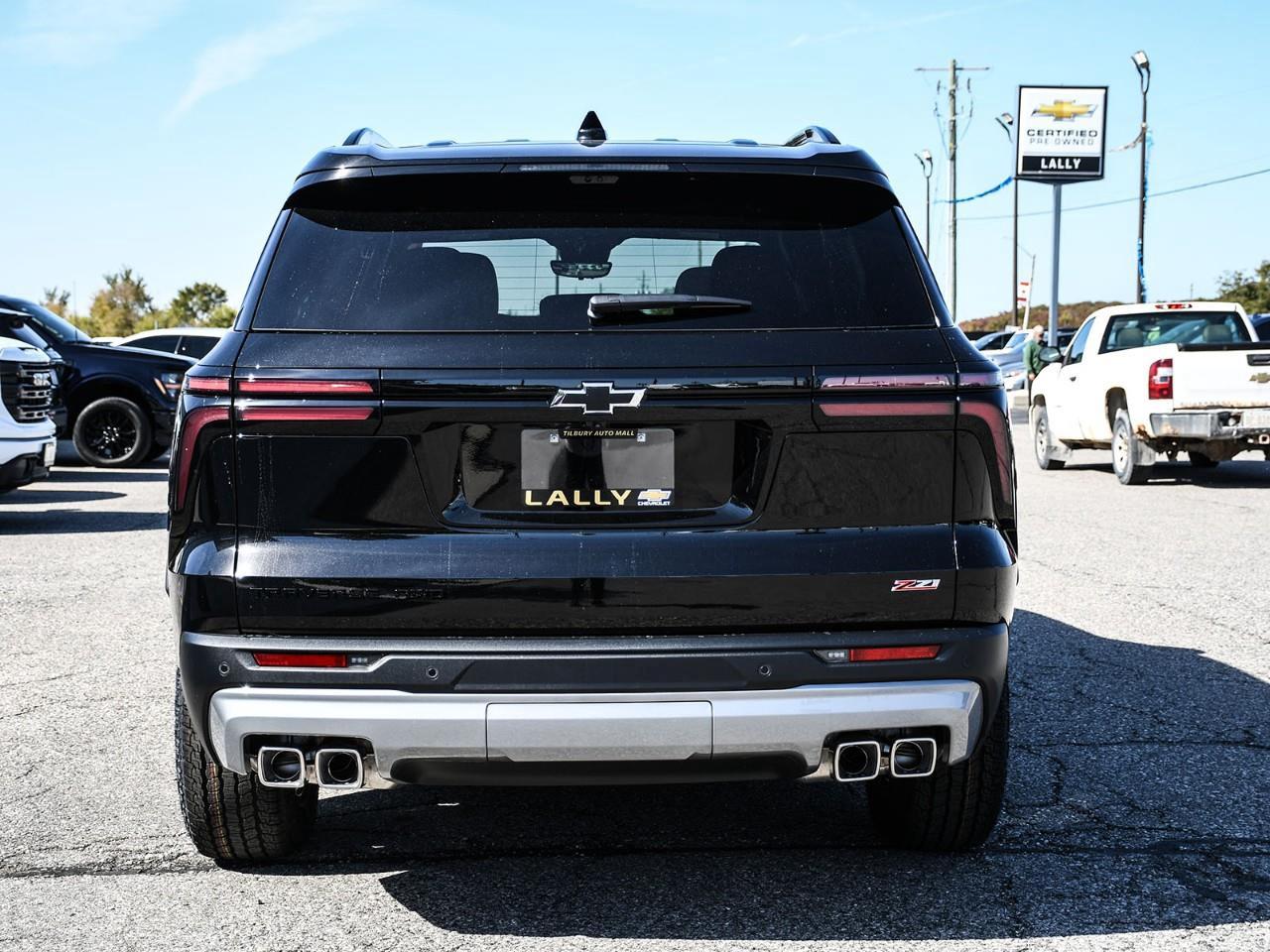 2027 Chevrolet Traverse Z71 Photo